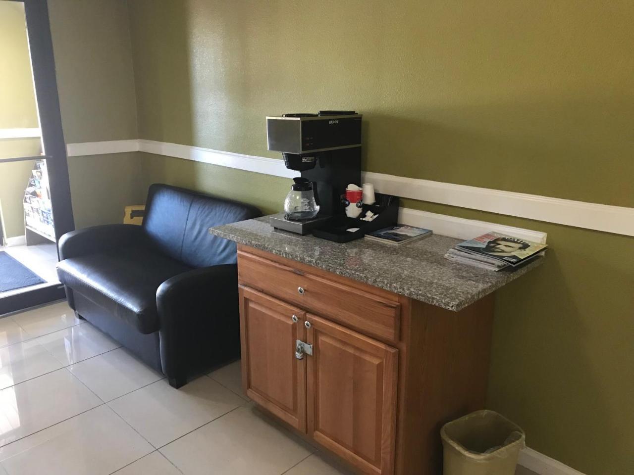 Paradise Inn & Suites Baton Rouge Buitenkant foto